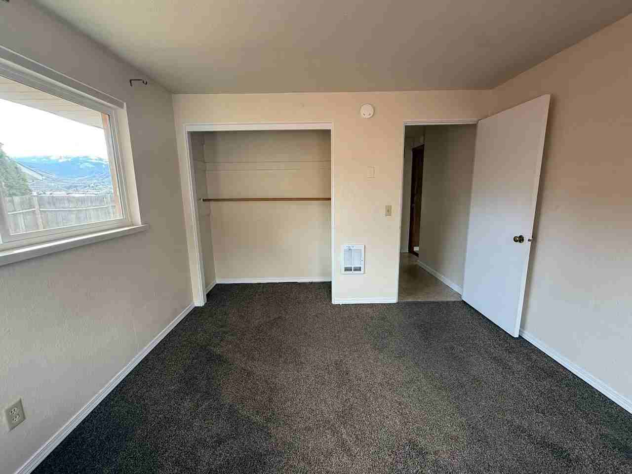 224 6th St Ne - Photo 6 of 10