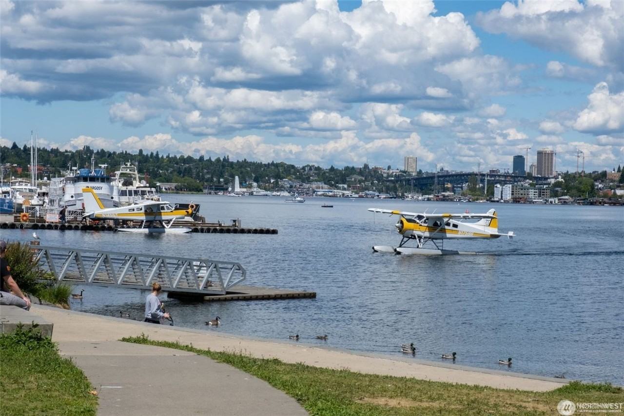 700 Crockett St #204 - Photo 4 of 19