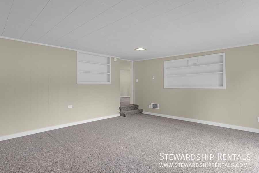 48172 Lauren Dr - Photo 4 of 16