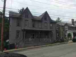 featured image of 205 E Lamb St