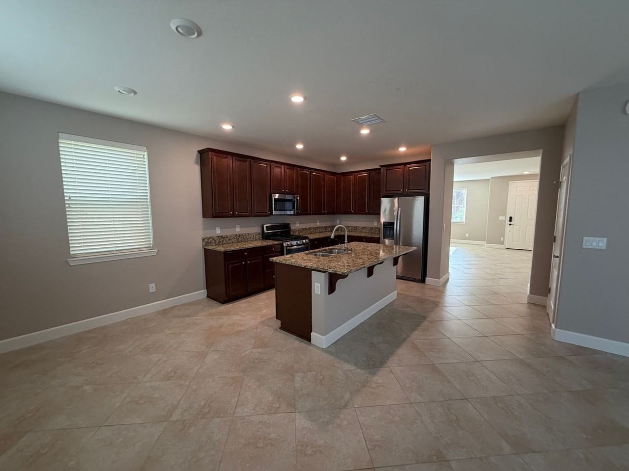 1450 Samantha Crest Trl - Photo 2 of 27