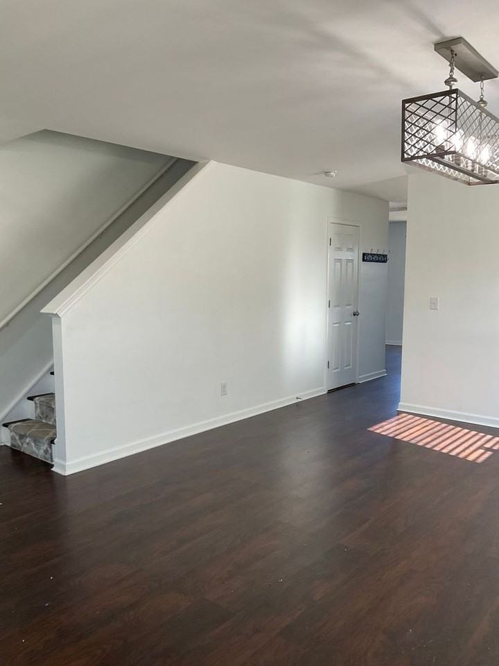 1032 Sweetgum St - Photo 3 of 13