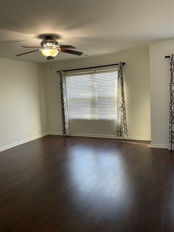 1032 Sweetgum St - Photo 6 of 13