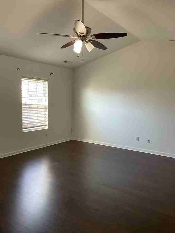 1032 Sweetgum St - Photo 7 of 13