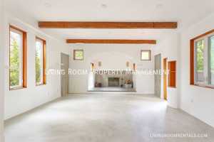 featured image of 8616 N Swenson St