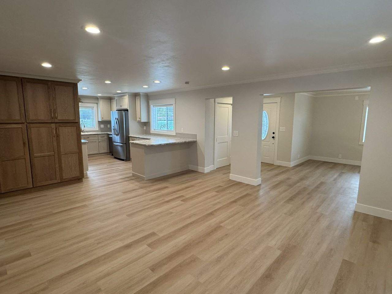 4131 E 700 N - Photo 5 of 38