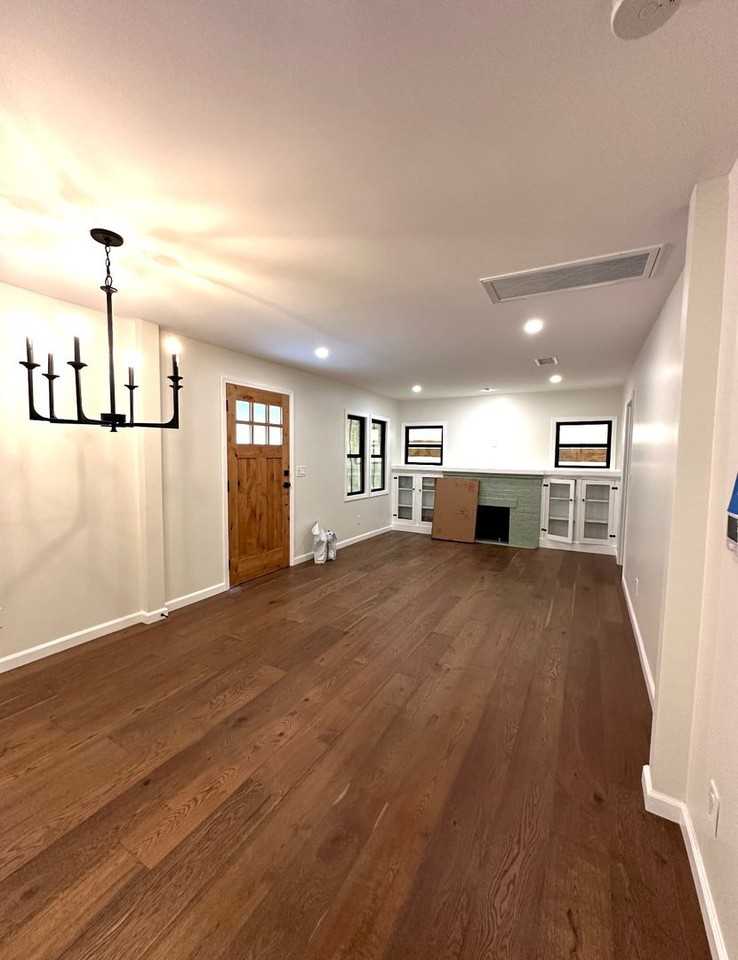 201 N Yale Ave - Photo 3 of 11