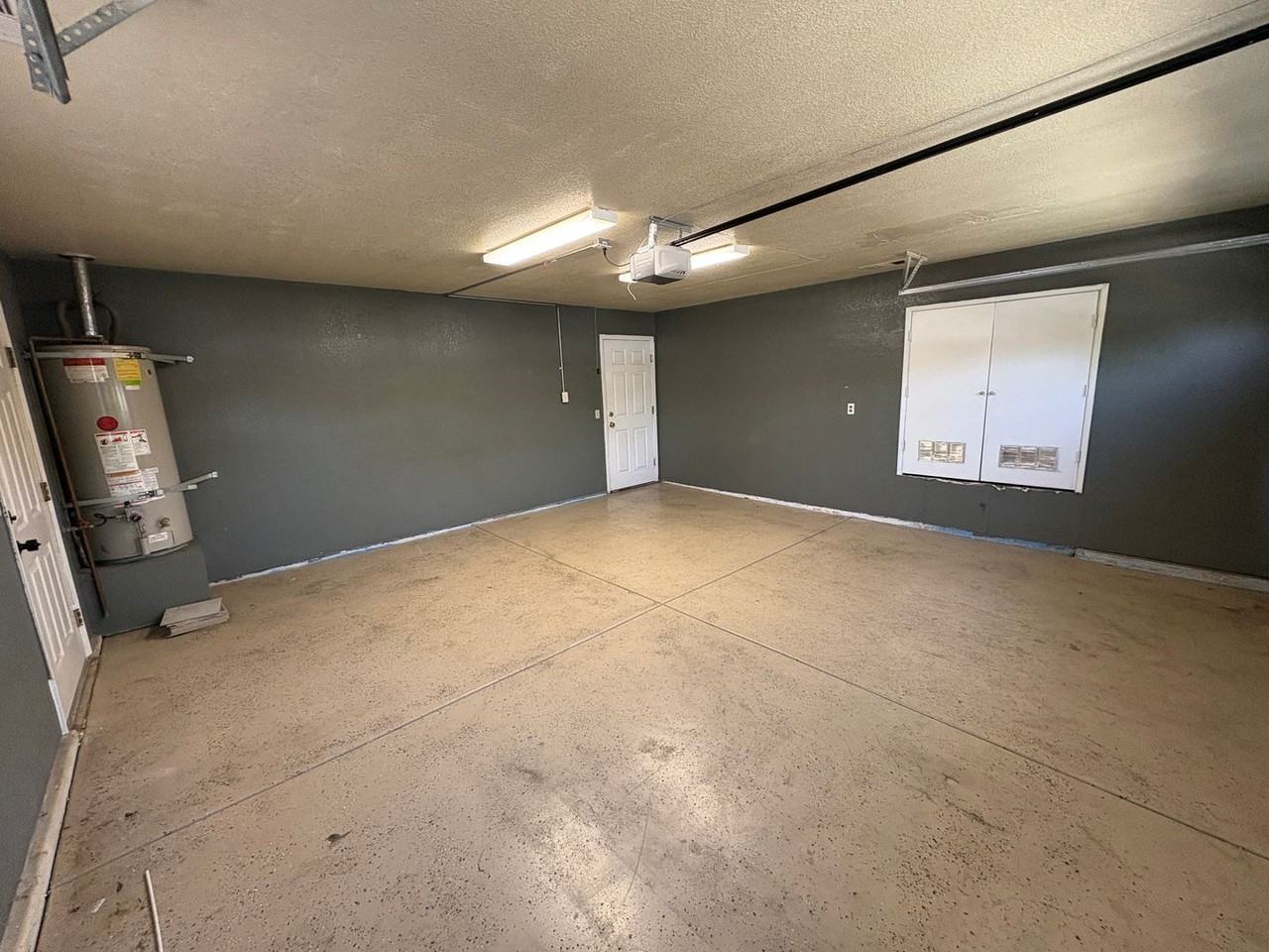 1040 N Sumter Ct - Photo 3 of 44