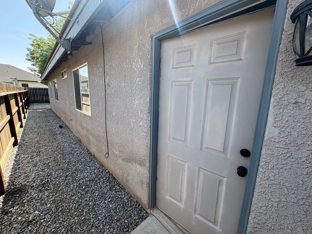 1040 N Sumter Ct - Photo 4 of 44