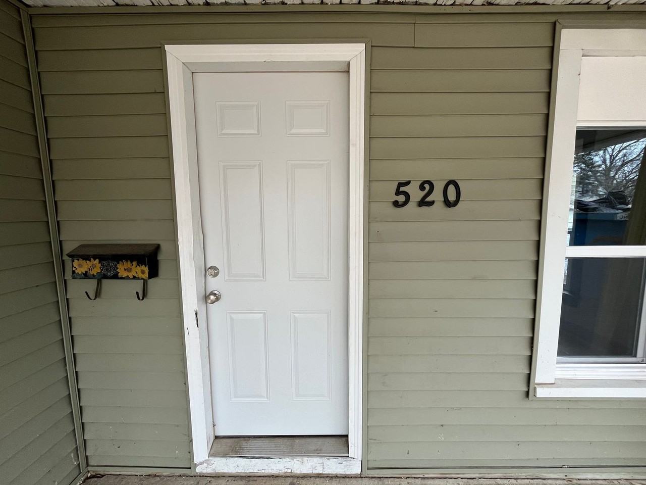 520 Reber Ave - Photo 3 of 17