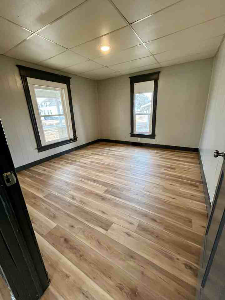 520 Reber Ave - Photo 4 of 17