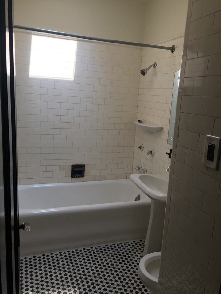 3145 S Morgan St #2ndFL - Photo 7 of 9