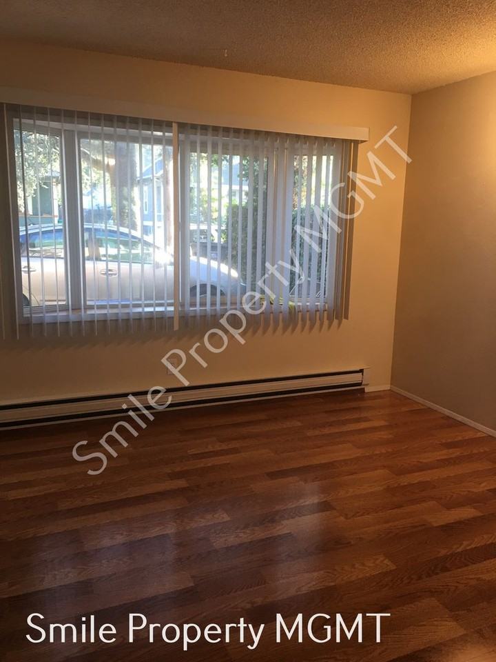 7317 Se Steele St - Photo 3 of 12