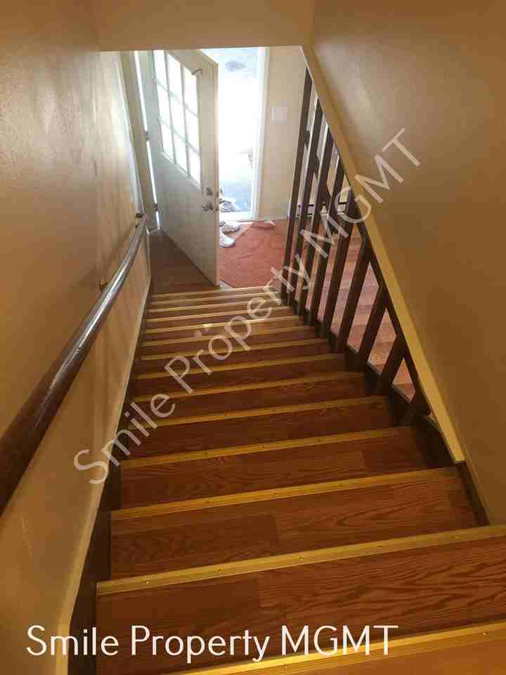 7317 Se Steele St - Photo 7 of 12