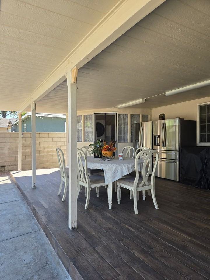 4725 Cover St - Photo 3 of 18