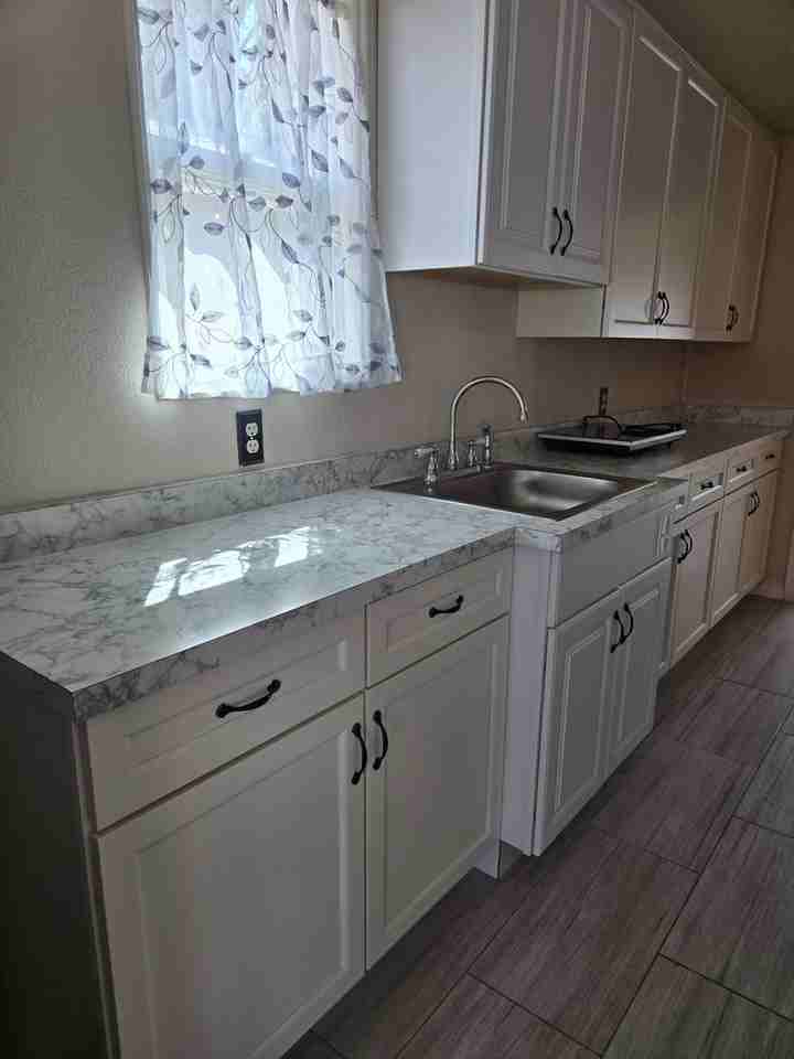 4725 Cover St - Photo 5 of 18