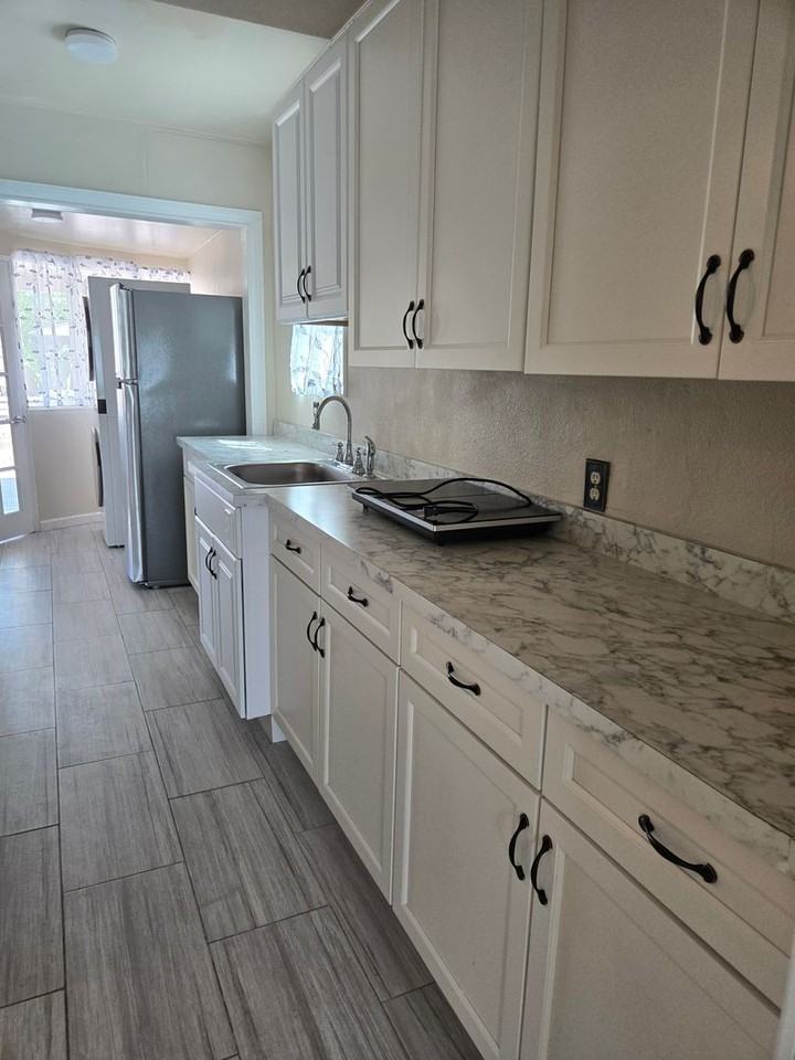 4725 Cover St - Photo 6 of 18