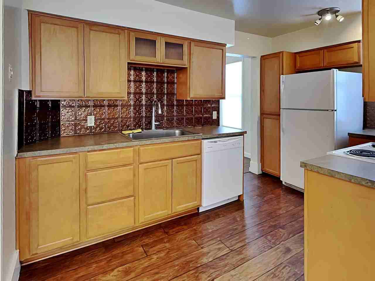 914 E Indiana Ave - Photo 2 of 28