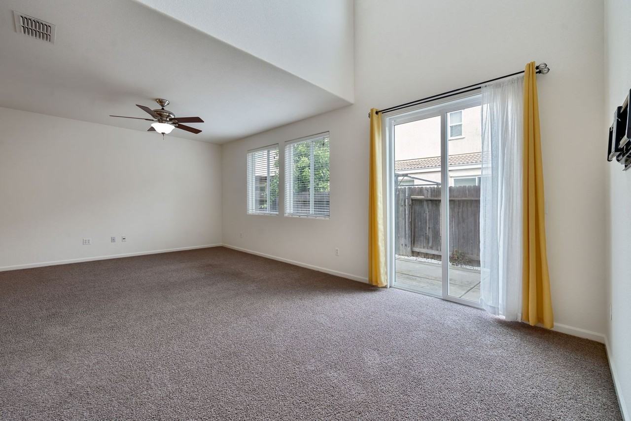 2815 Tourbrook Way - Photo 6 of 44