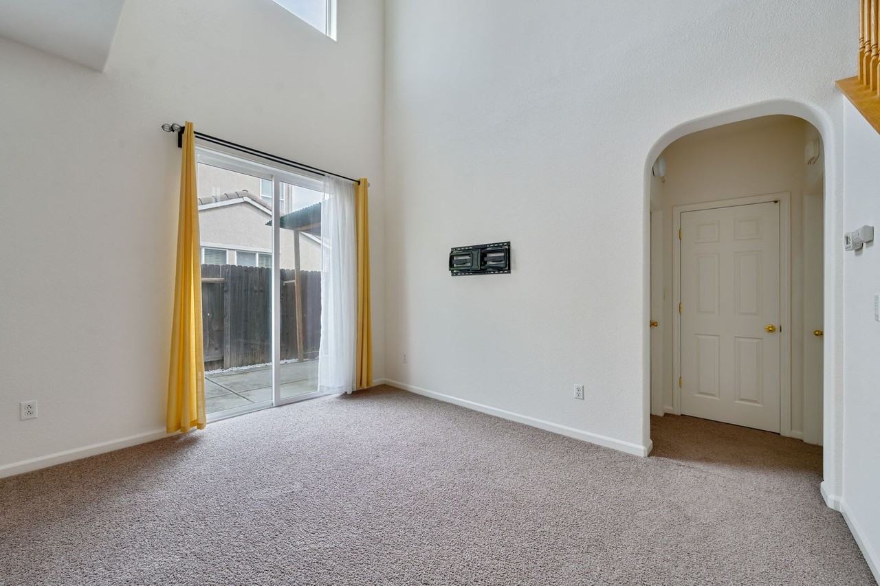 2815 Tourbrook Way - Photo 7 of 44