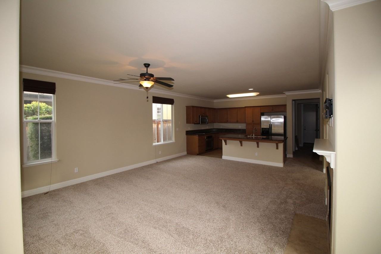 3856 Heritage Ave - Photo 2 of 18