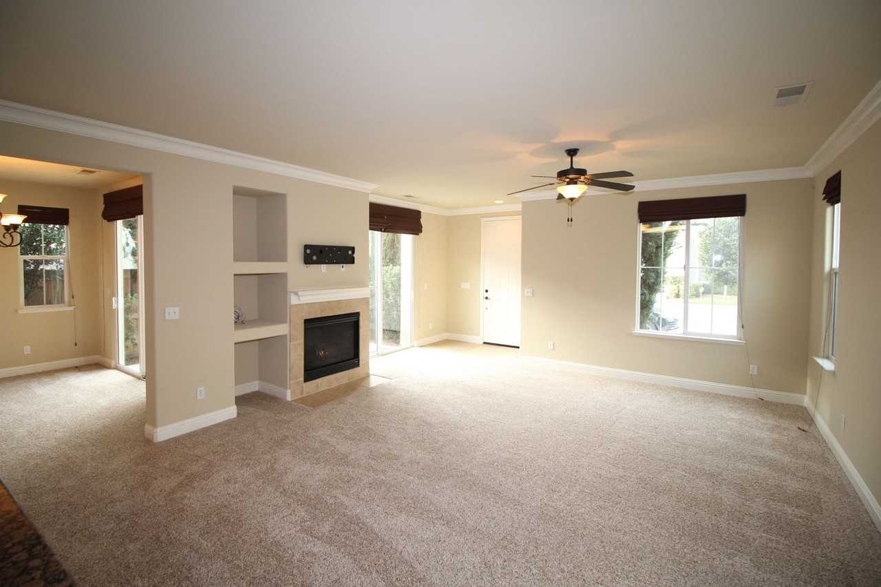 3856 Heritage Ave - Photo 6 of 18