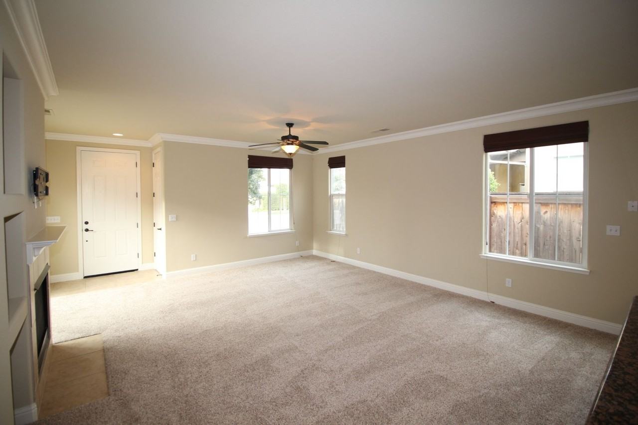 3856 Heritage Ave - Photo 7 of 18