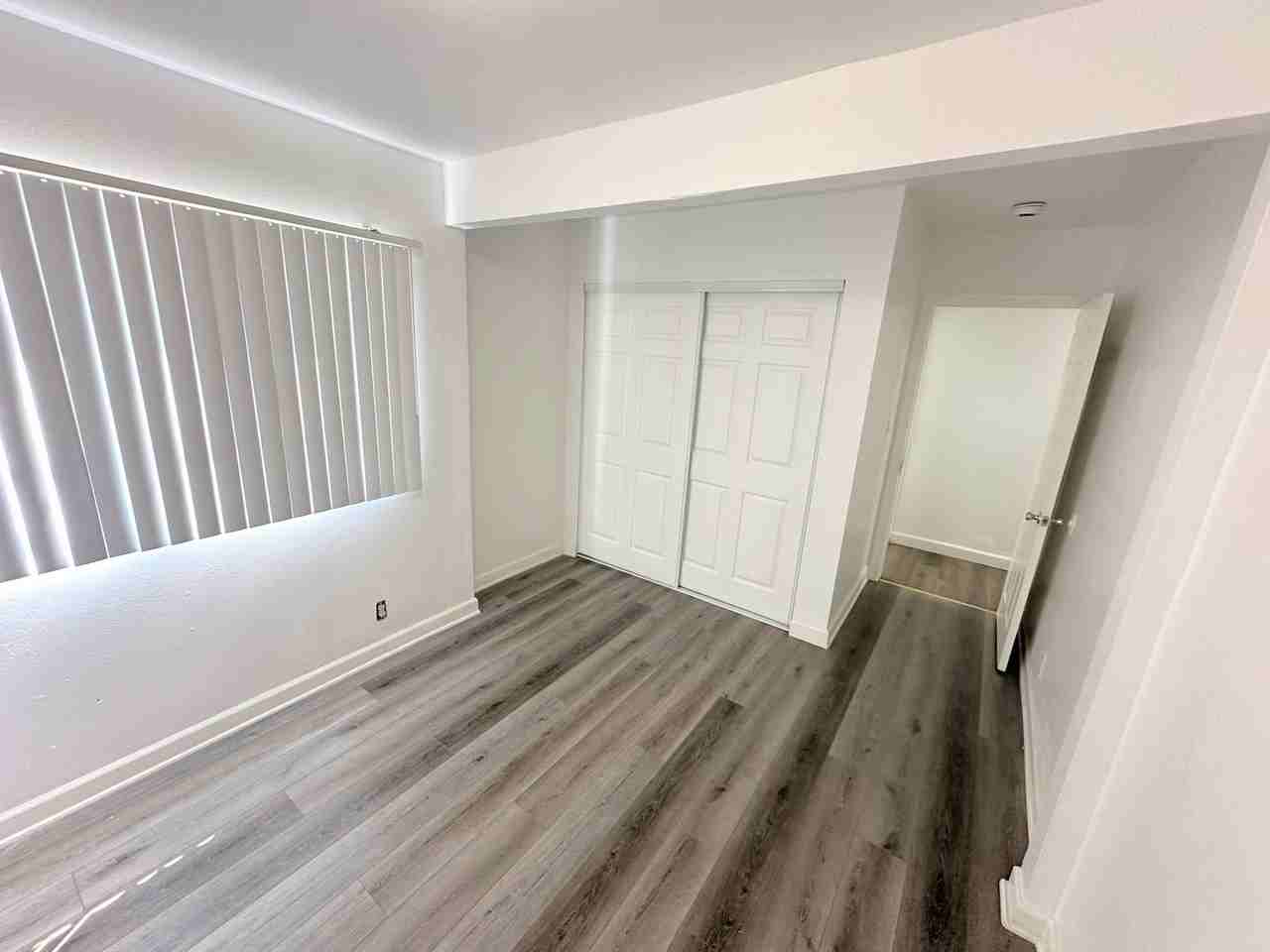 2051 W 54th St #2051 - Photo 6 of 10