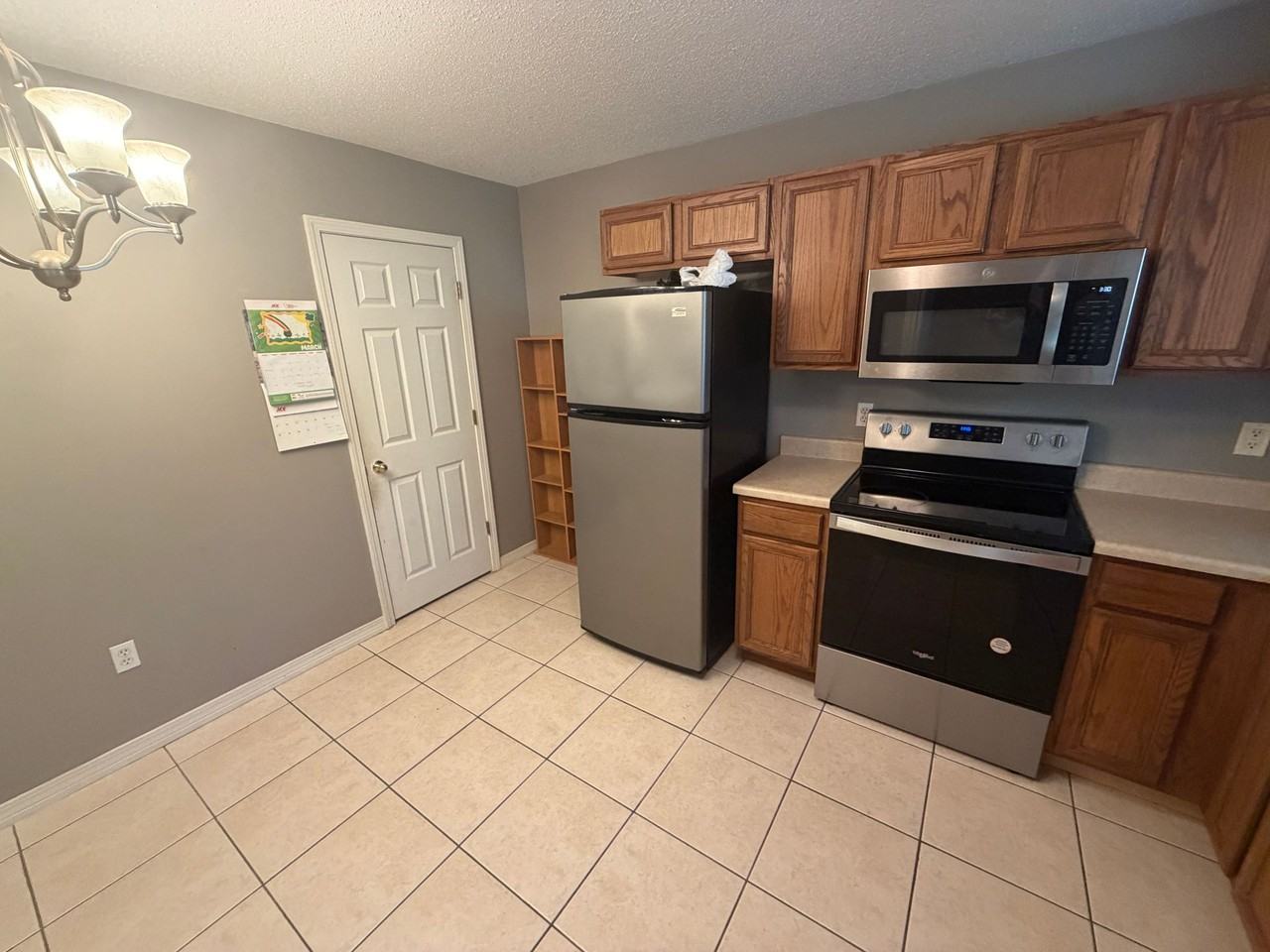 1625 25th St - Photo 2 of 11