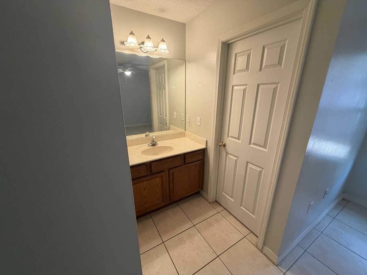 1625 25th St - Photo 6 of 11