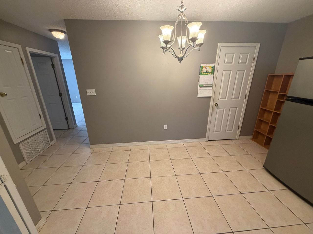 1625 25th St - Photo 7 of 11