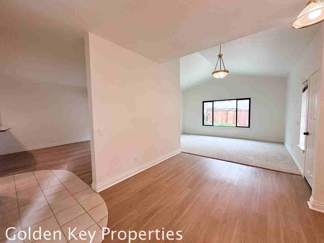 734 Summersong Ln - Photo 4 of 24