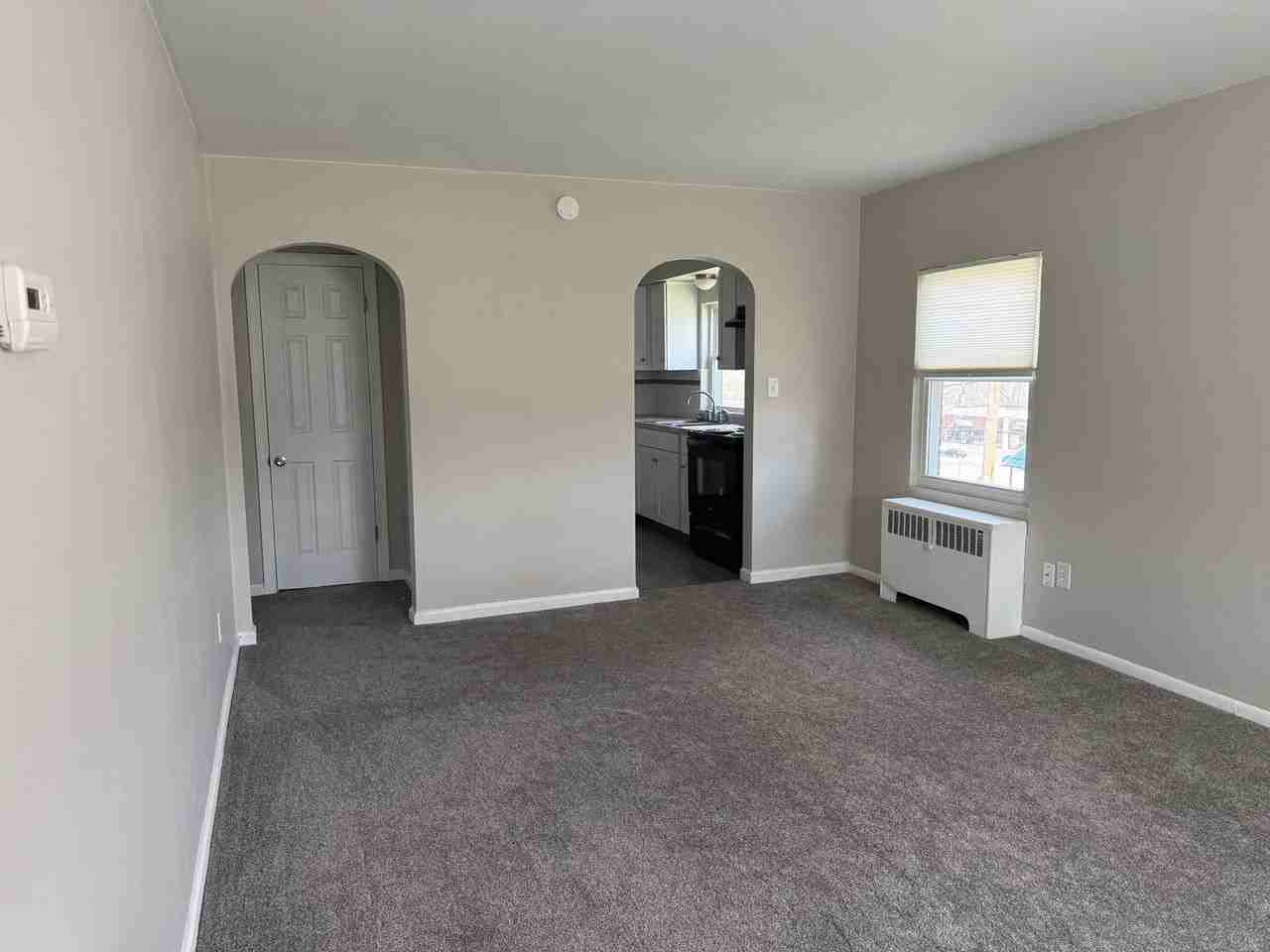 325 E Englewood Ave - Photo 4 of 8