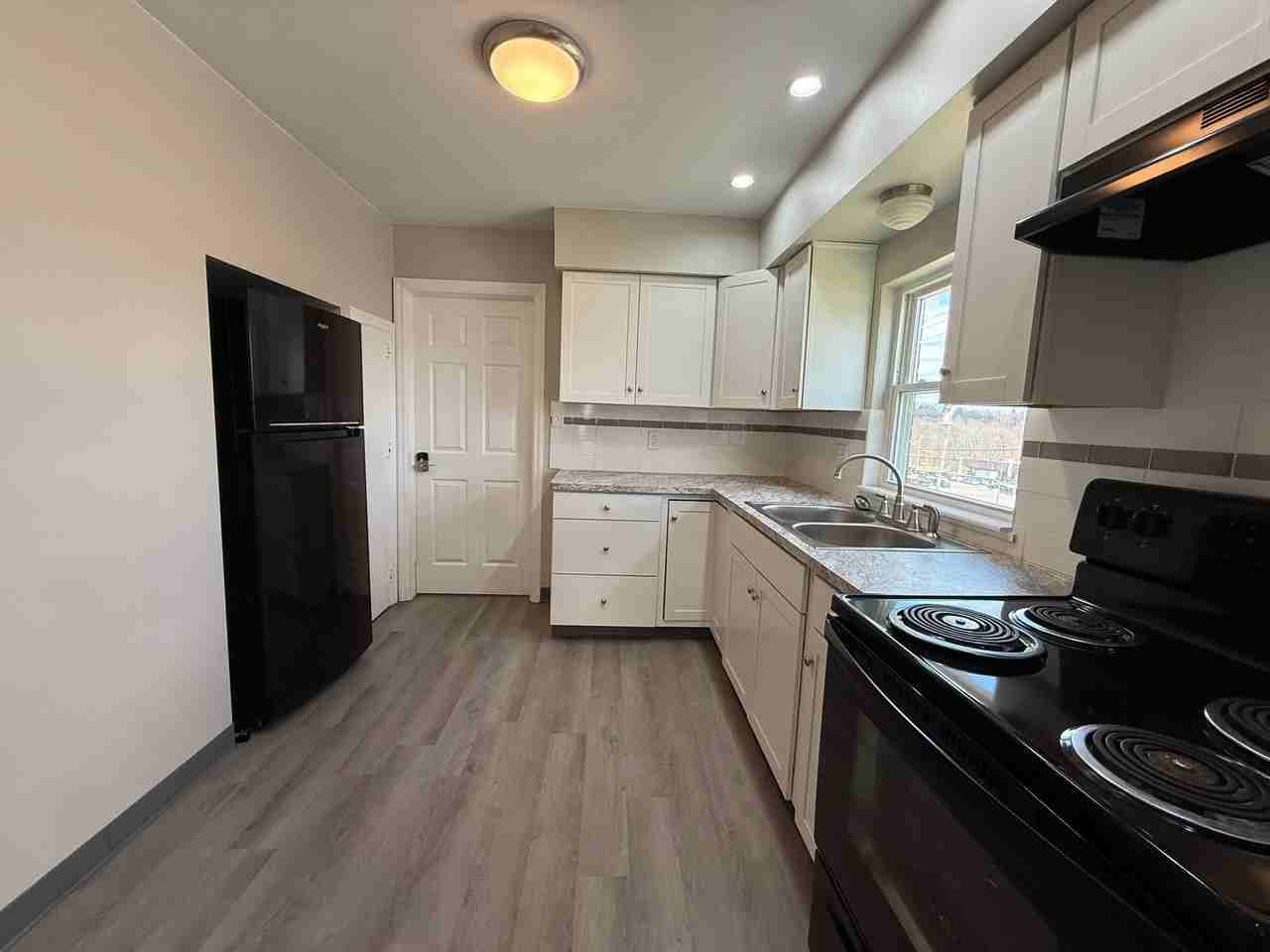 325 E Englewood Ave - Photo 5 of 8