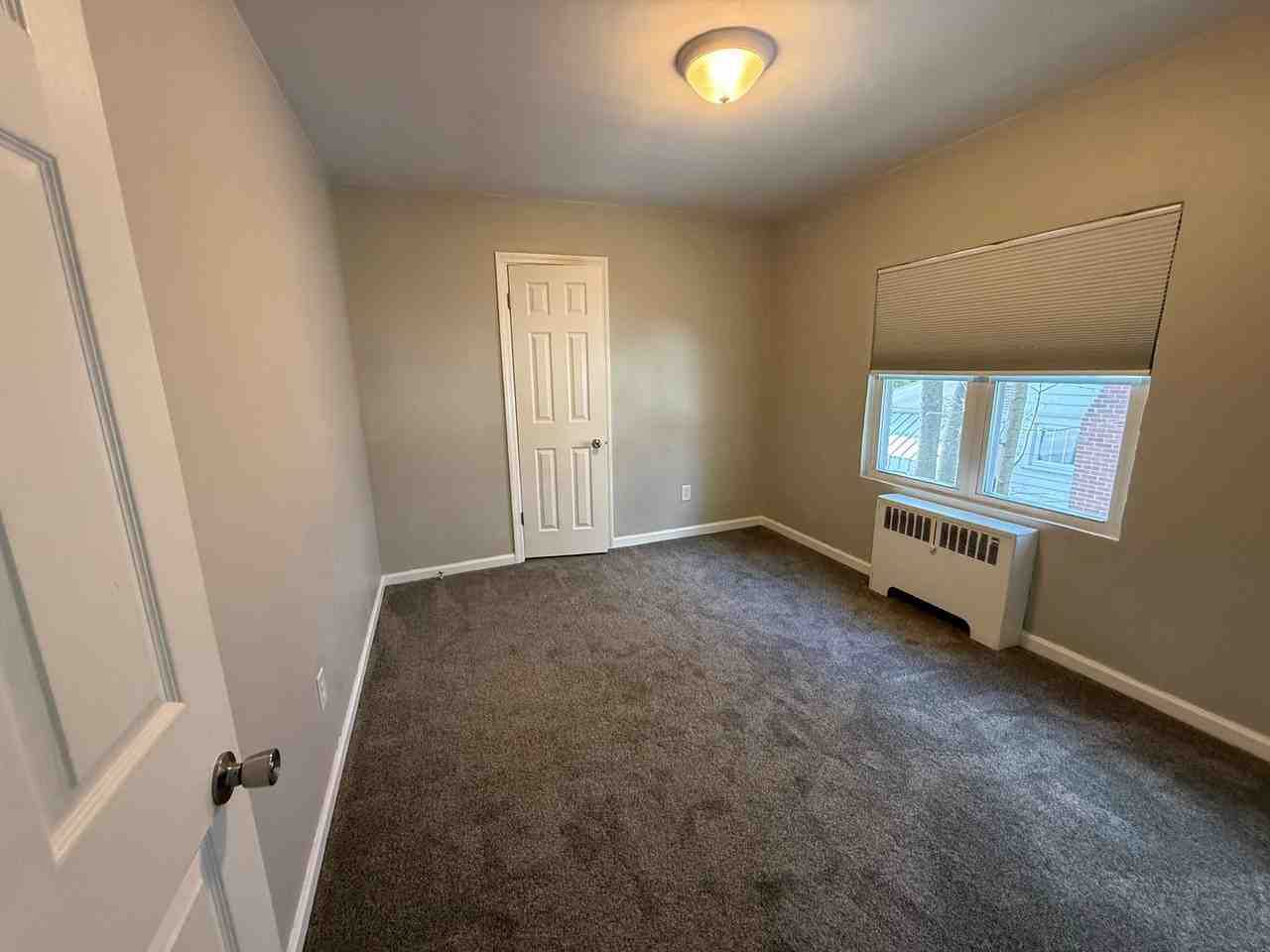 325 E Englewood Ave - Photo 6 of 8