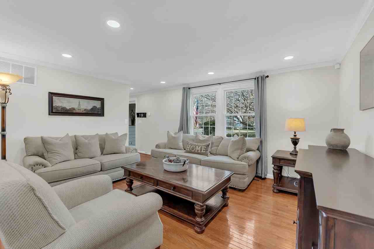 8271 Raindrop Way - Photo 5 of 29