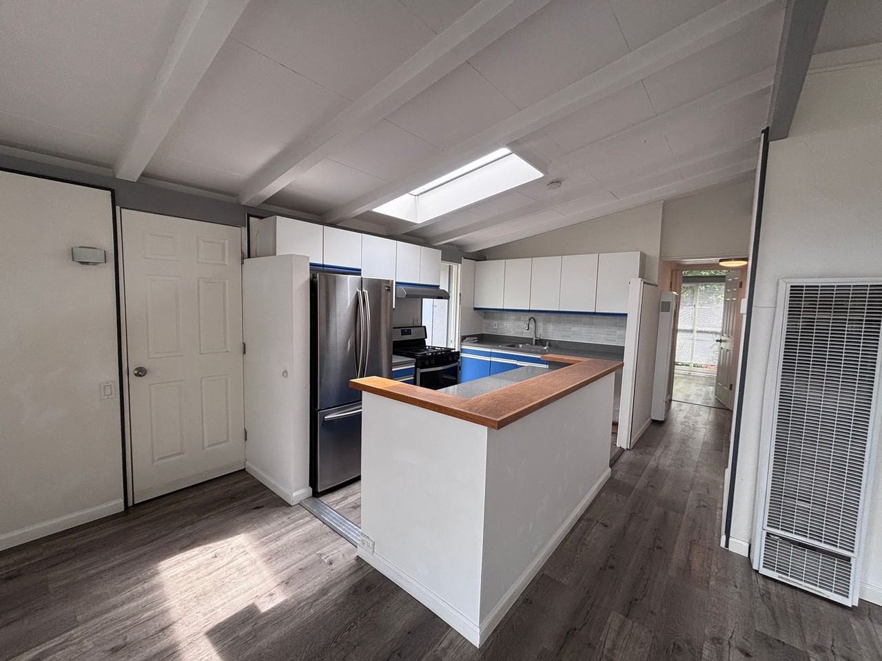 10605 Johansen Dr - Photo 3 of 25