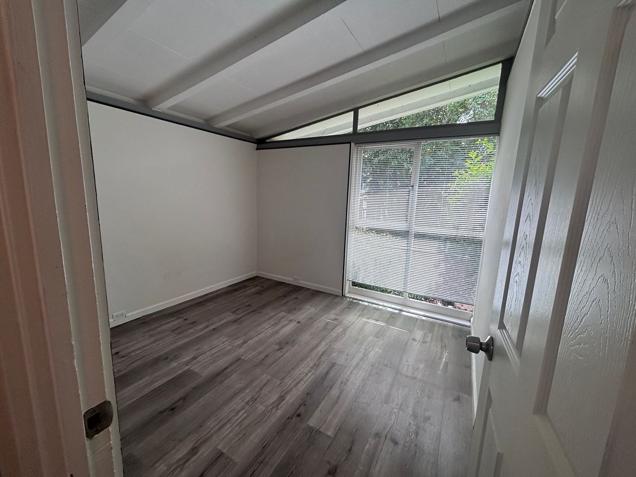 10605 Johansen Dr - Photo 6 of 25