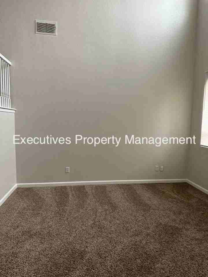 3566 Santa Maria Ave - Photo 2 of 11