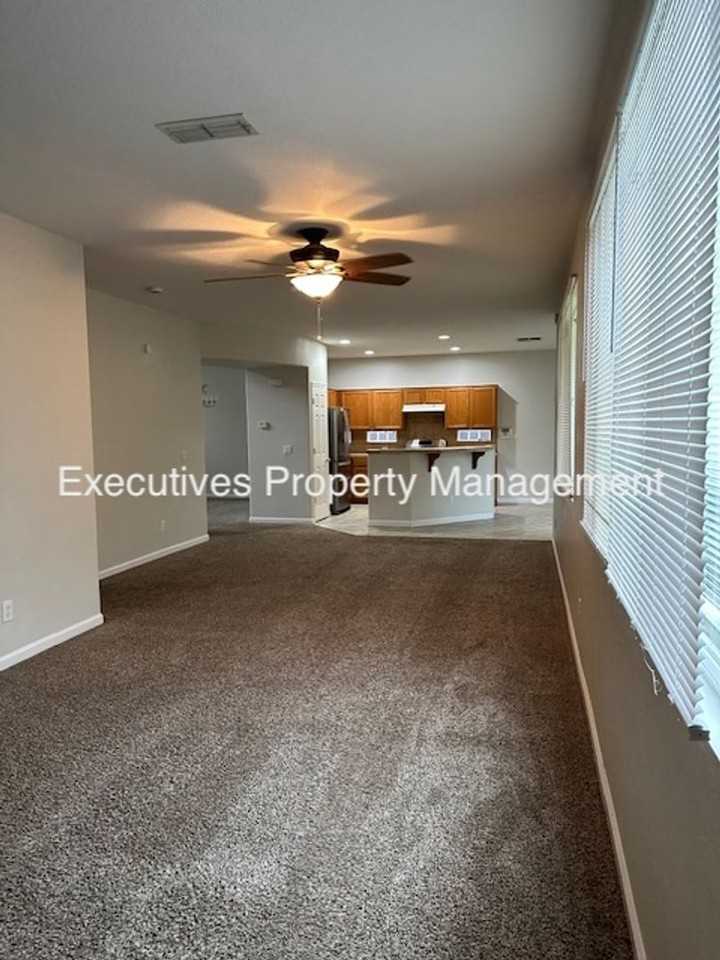 3566 Santa Maria Ave - Photo 6 of 11