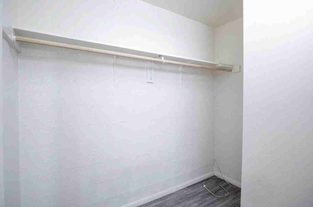 Lateral 14 - Photo 3 of 13