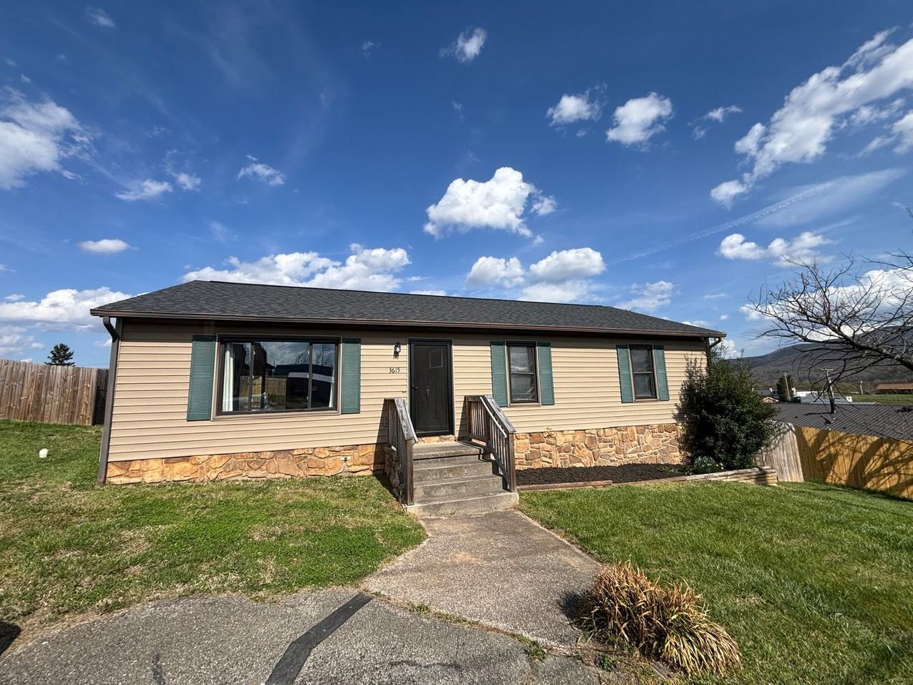 3615 Ellen Dr - Photo 2 of 50