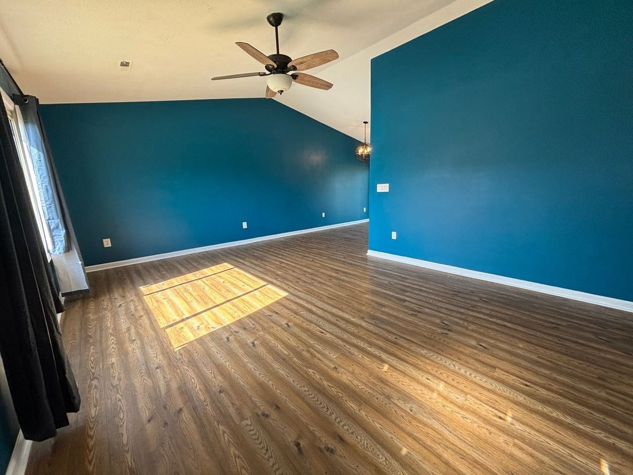 3615 Ellen Dr - Photo 4 of 50