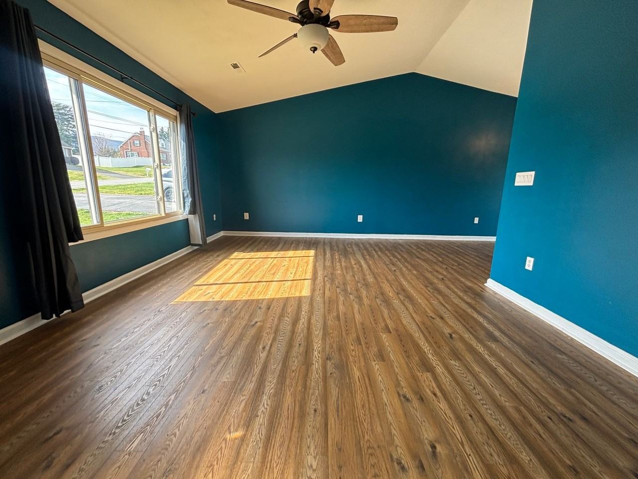 3615 Ellen Dr - Photo 5 of 50