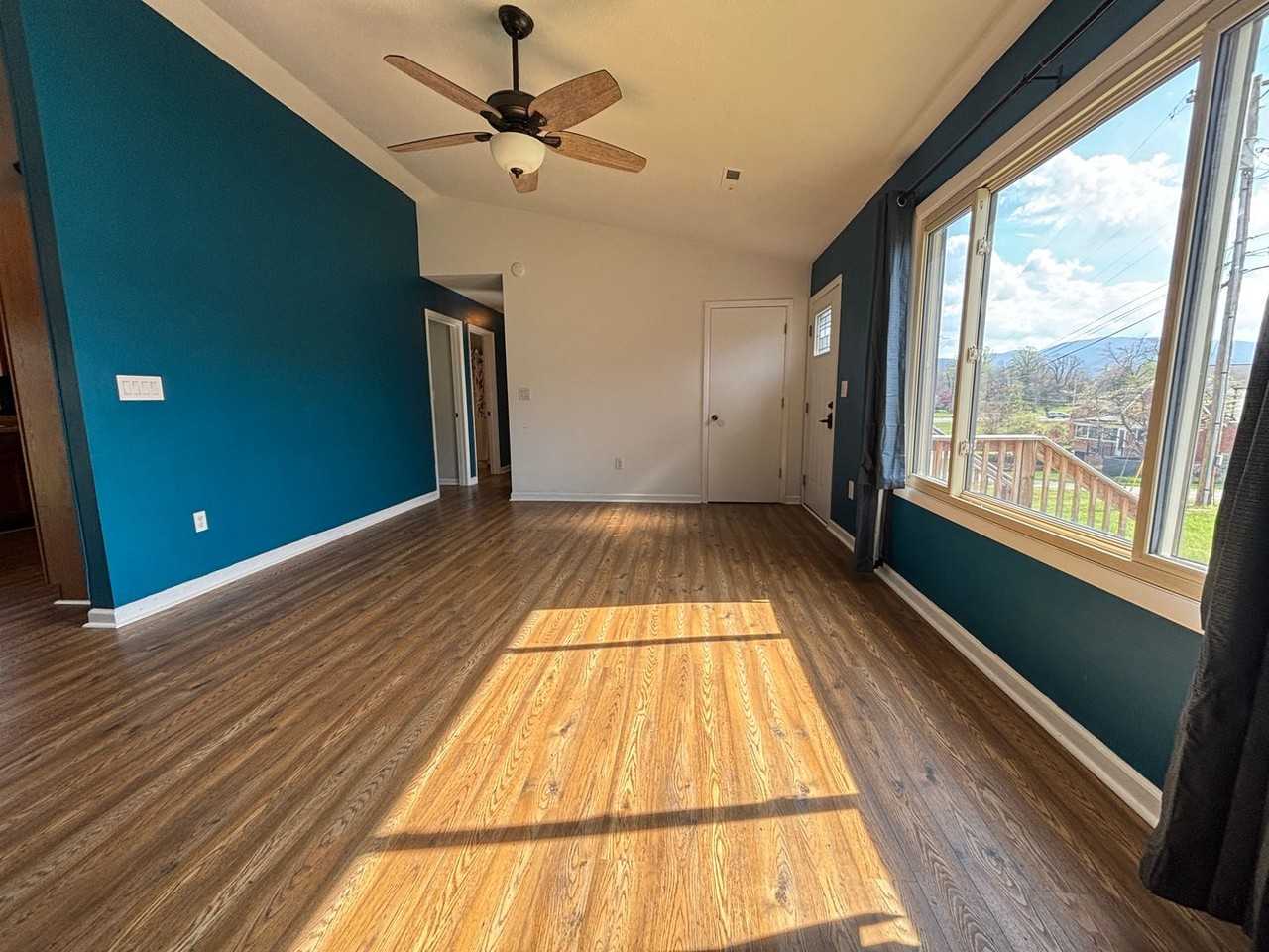 3615 Ellen Dr - Photo 6 of 50