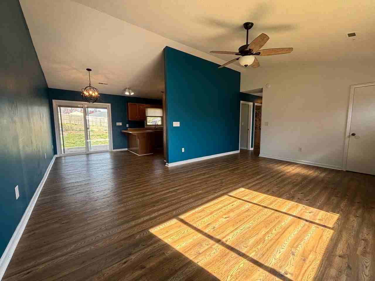 3615 Ellen Dr - Photo 7 of 50