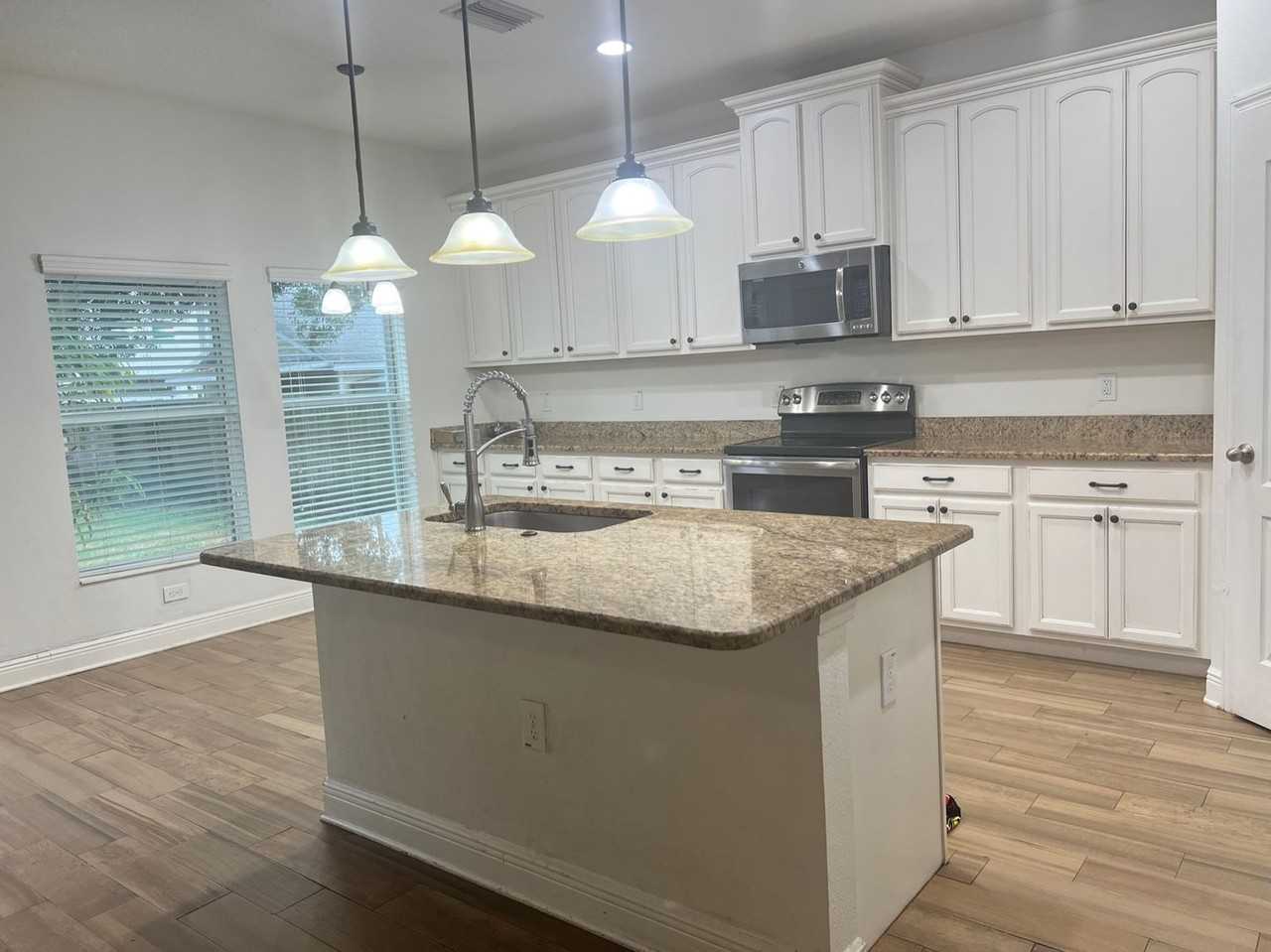 1133 14th St N - Photo 6 of 44