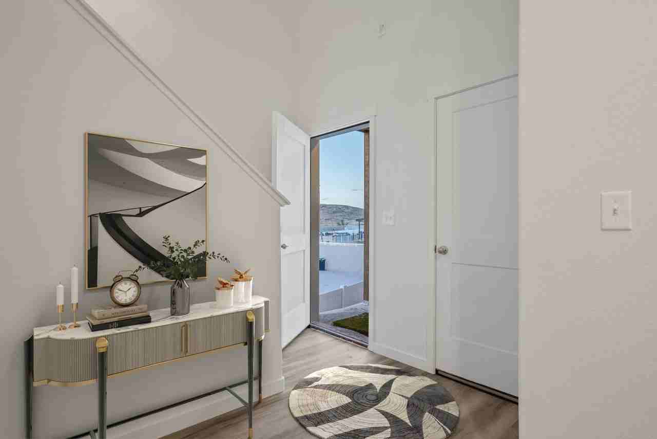 1625 Elsie Jean Trl - Photo 2 of 19