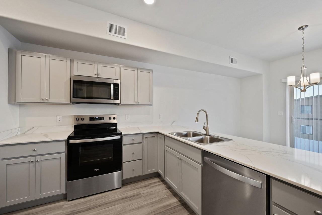 1625 Elsie Jean Trl - Photo 7 of 19