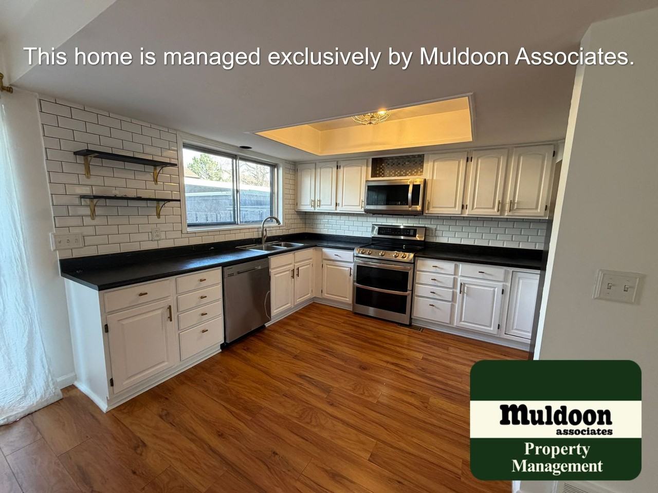 1923 N Academy Blvd - Photo 6 of 31